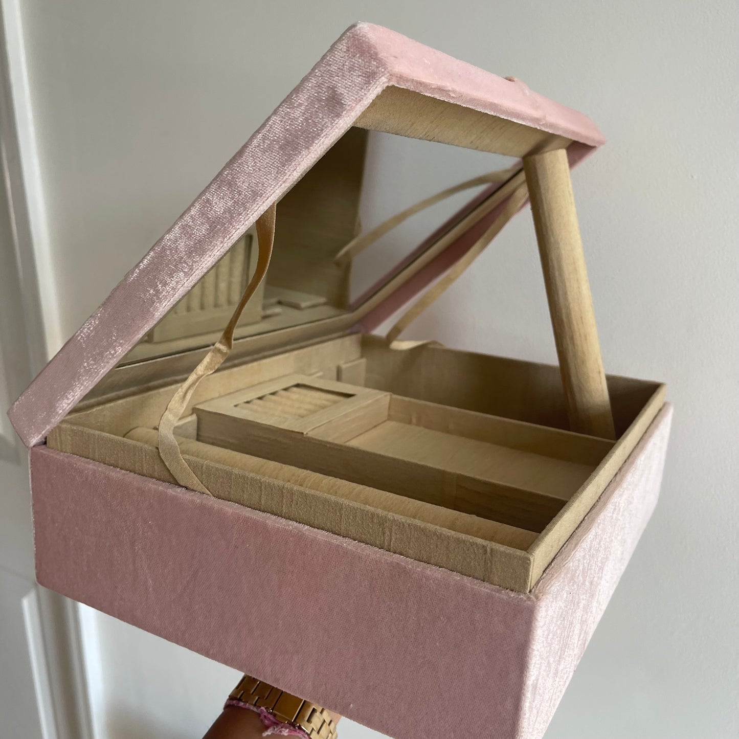 Large Velvet Bridal Choora Box in Pink