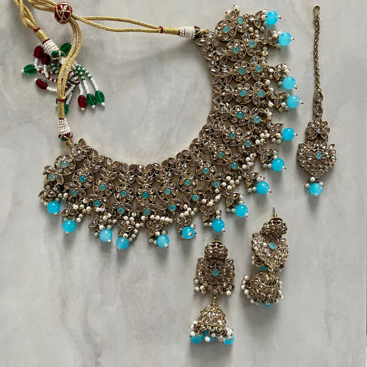 Ahana Necklace Set in Blue