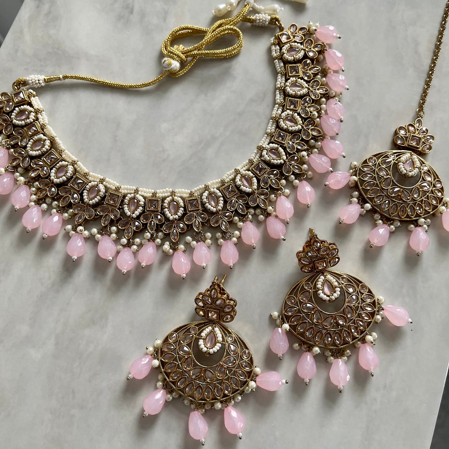 Noor Polki Necklace Set in Pink