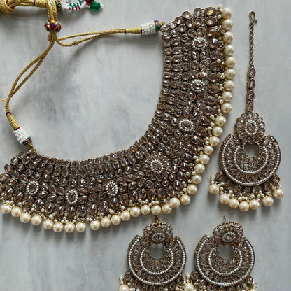 Tanveer Polki Necklace Set in Gold